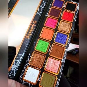 Gourmande Girls Spooked Eyeshadow Palette